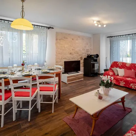 Holiday Pax Ferienhaus Krnica
